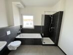 Gepflegte 4-Zimmer-Neubauwohnung im Herzen von Nauen zu vermieten - Bad