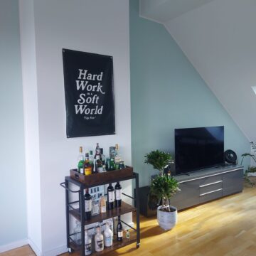 Sehr gepflegte und helle 2-Zimmer-DG-Wohnung in Berlin-Köpenick mit moderner EBK zu vermieten, 12555 Berlin, Dachgeschosswohnung