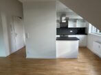 Sehr gepflegte und helle 2-Zimmer-DG-Wohnung in Berlin-Köpenick mit moderner EBK zu vermieten - offene Küche