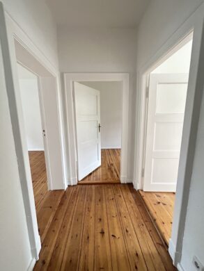 3- Zimmer Wohnung frisch renoviert im Herzen von Tegel, 13509 Berlin, Etagenwohnung