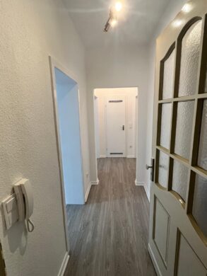Erstbezug nach Renovierung! Helle 2,5-Zimmer-Wohnung im schönen Luisenhof von Essen-Frohnhausen zu vermieten, 45145 Essen, Etagenwohnung