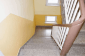 Durchdachte 3-Zimmer-Wohnung mit hochwertiger Kernsanierung – vollständig möbliert - Treppenhaus