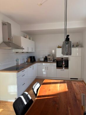 Sehr gepflegte 2,5-Zimmer-Mietwohnung mit Loggia in Essen-Frohnhausen zu vermieten, 45145 Essen, Etagenwohnung